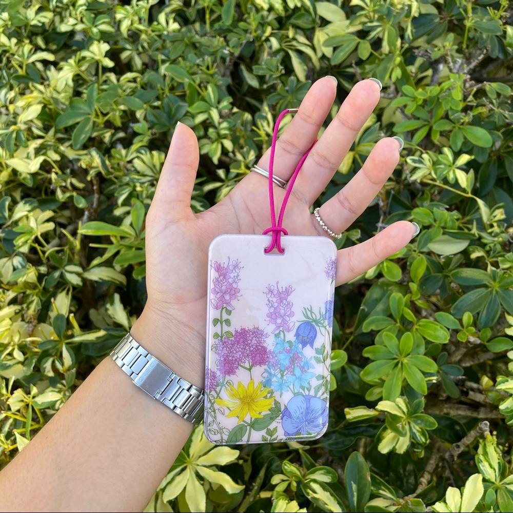 NWT Luggage Tag Floral